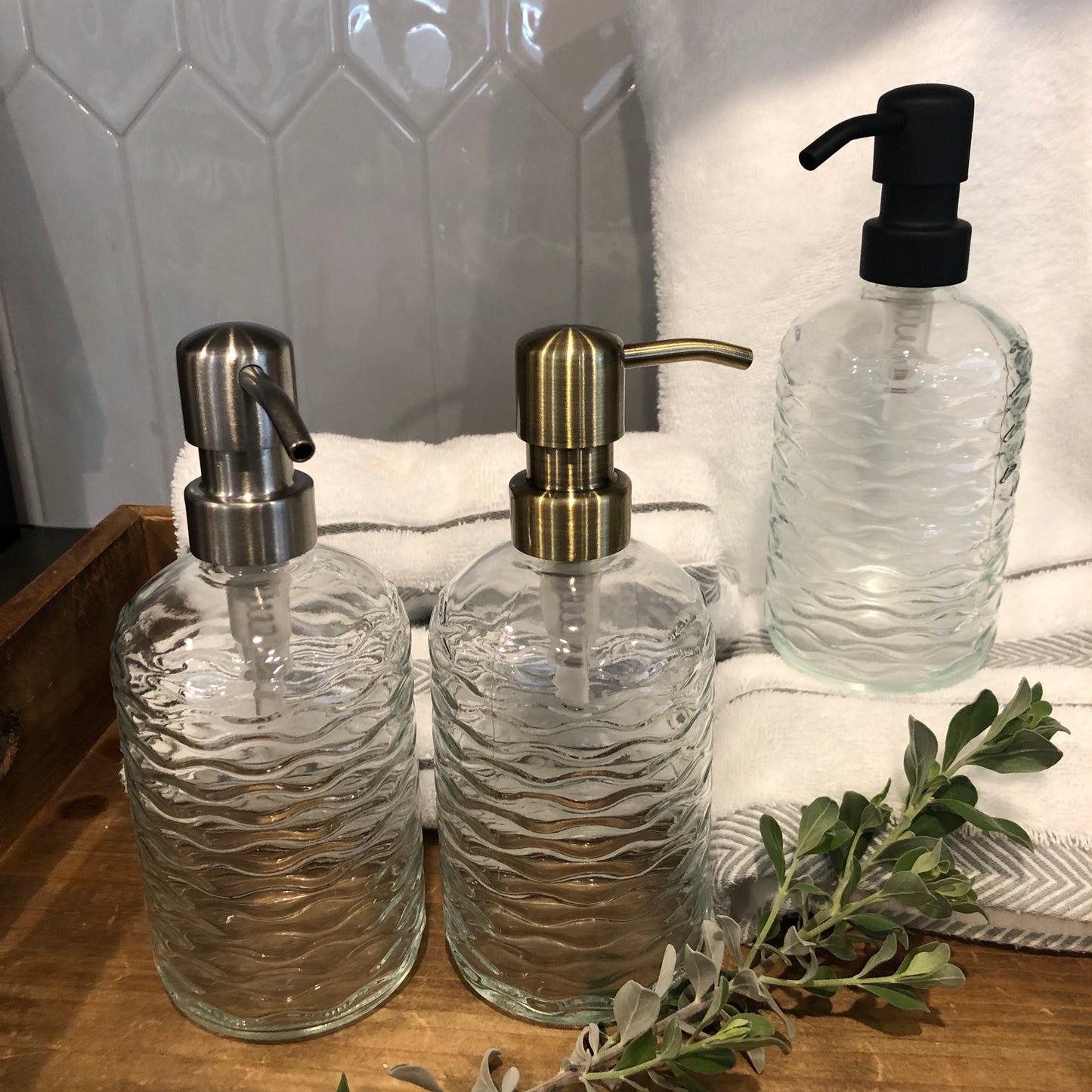 Cascade Glass Soap Dispenser – 12oz / 350ml Wavy Fluted Round Bottle with Stainless Steel Pump (Silver, Brass, Bronze, Black)