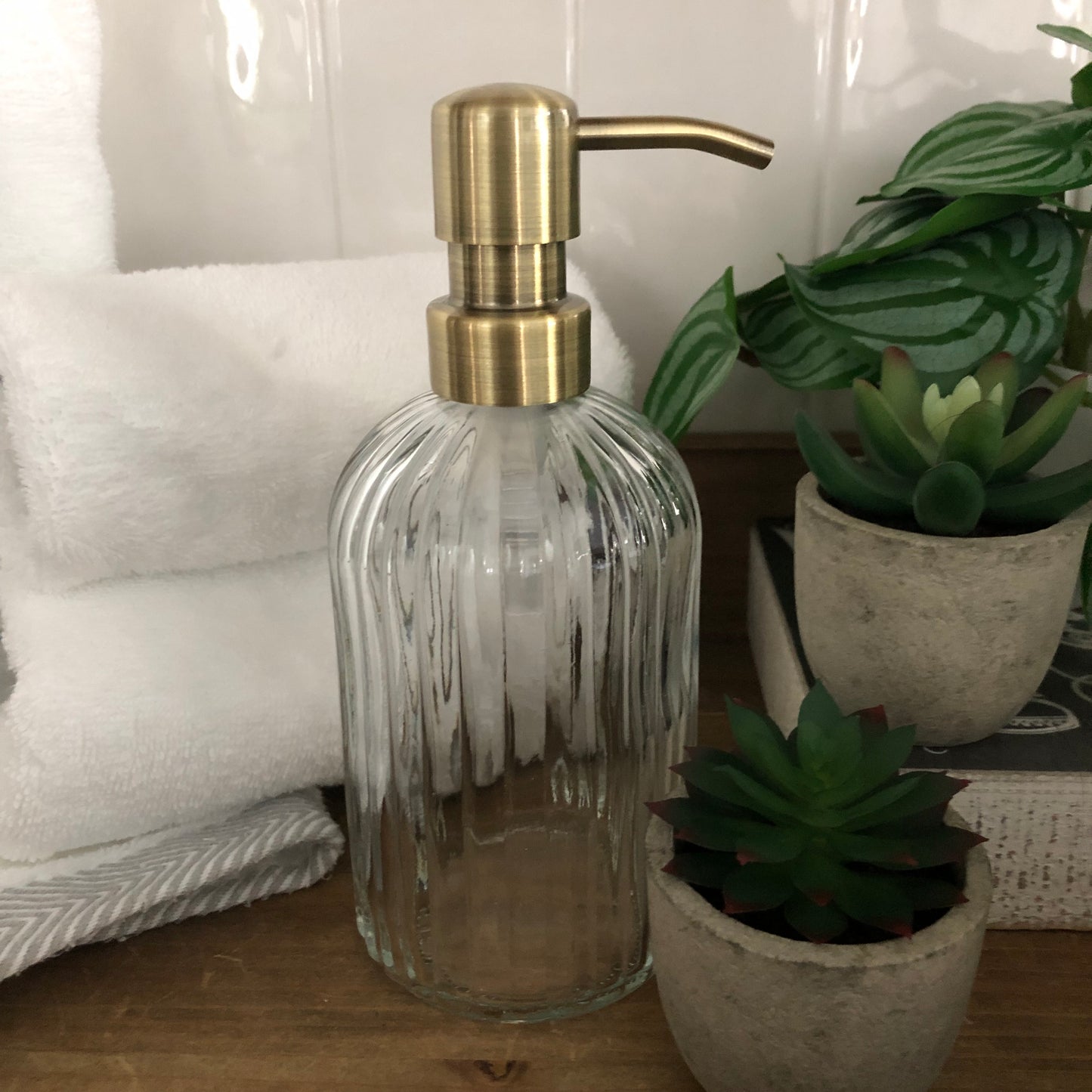 Winslow Glass Soap Dispenser – 12oz / 350ml Ribbed Fluted Round Bottle with Stainless Steel Pump
